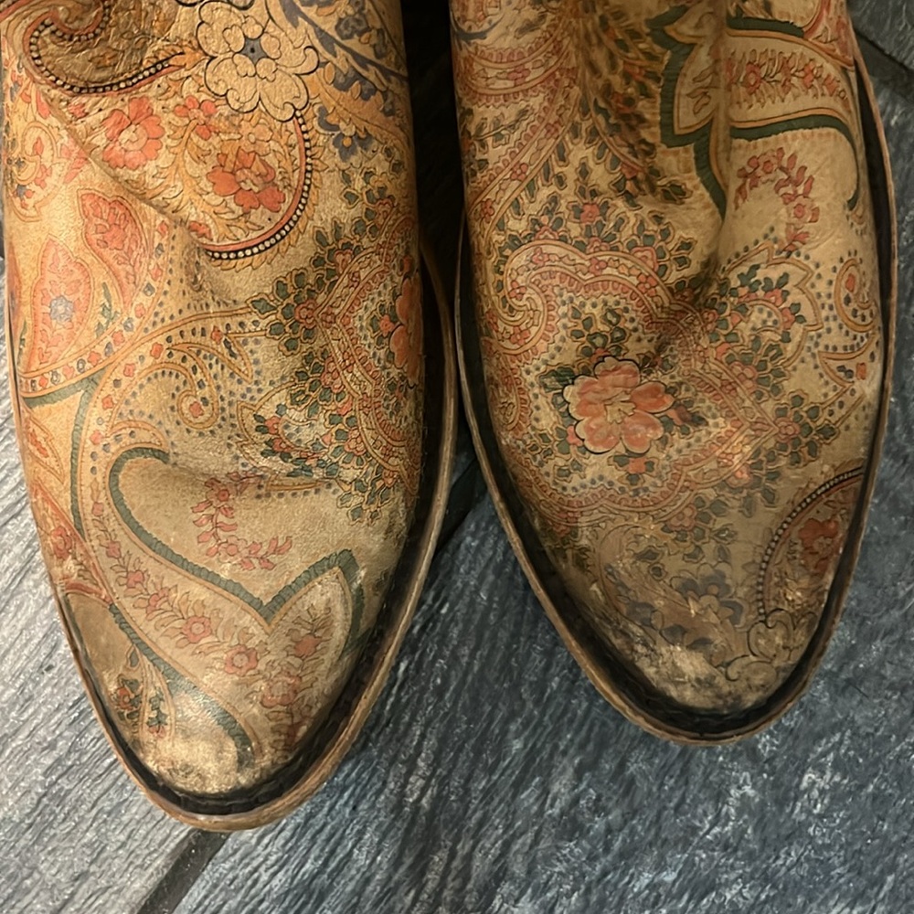 Liberty Black distressed boots - Picture 4 of 4
